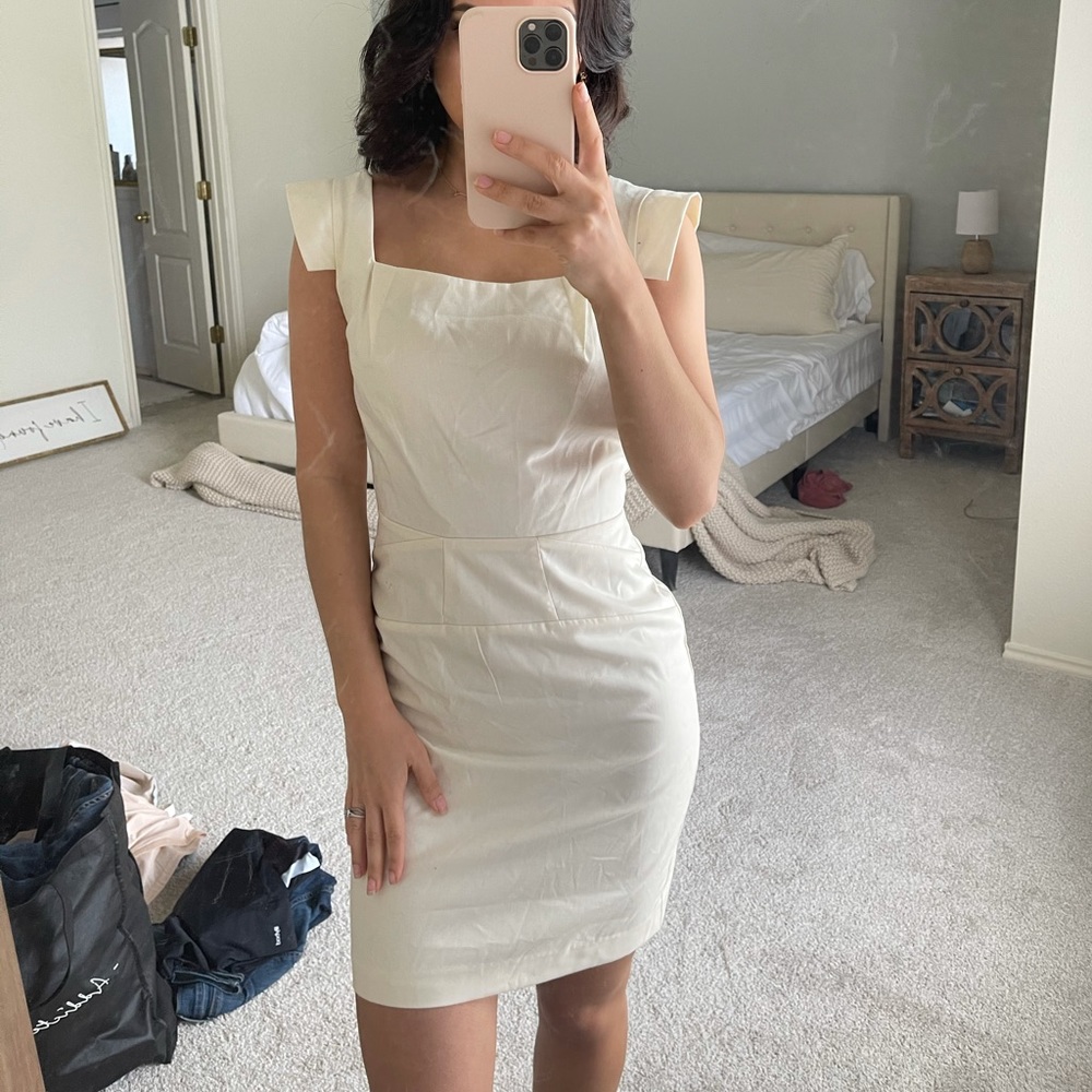 TOPSHOP Fitted Dress 🤍